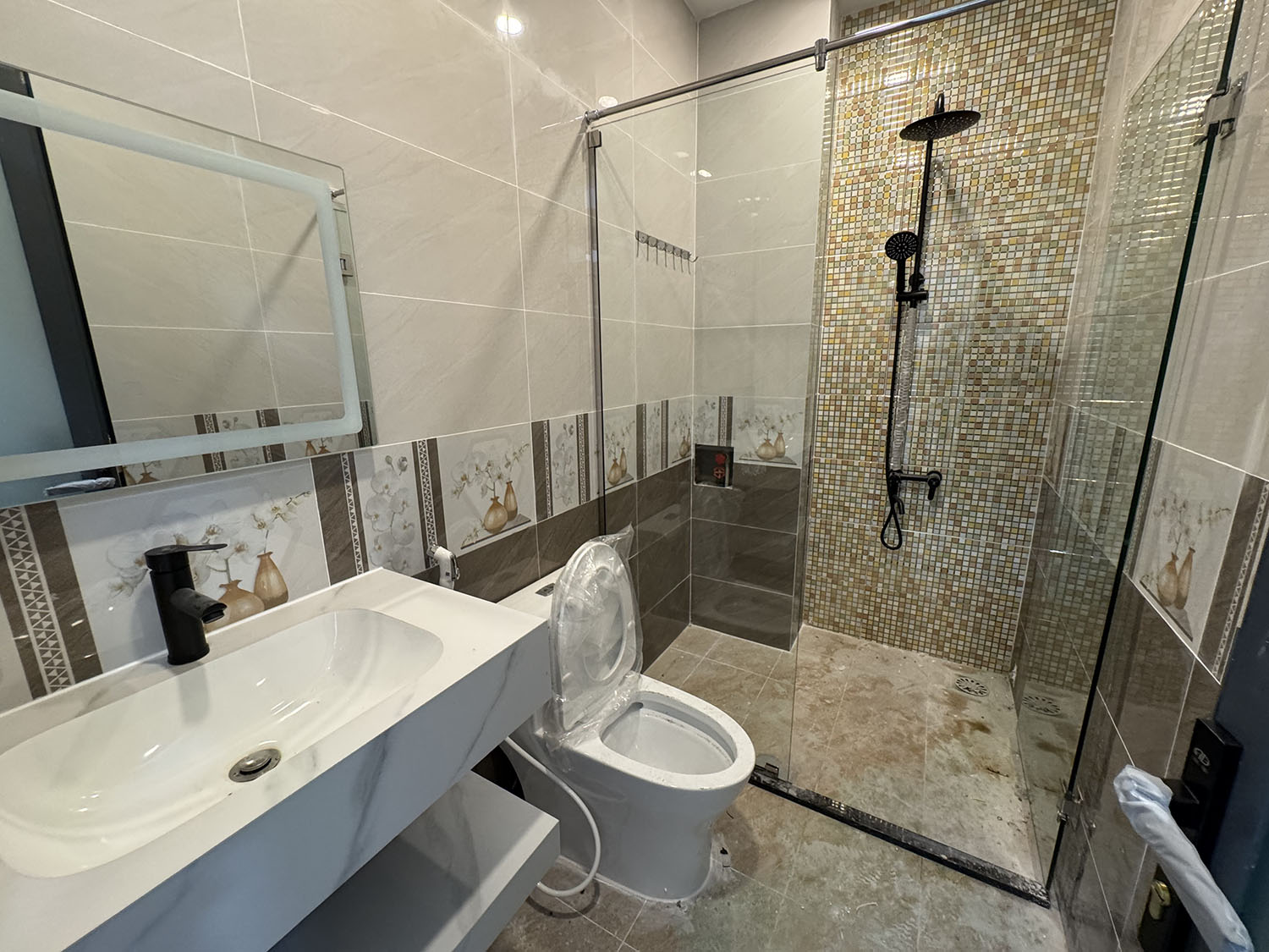 Tuyệt phẩm đẹp lung linh 3 lầu (4mx12m=48m2 vuông vức) mới 100% hẻm xe hơi khu VIP Hồ Xuân Hương